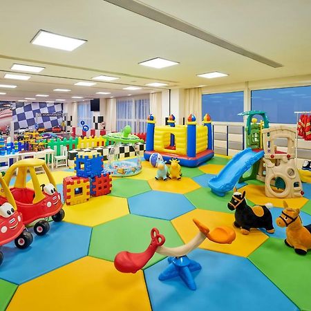 Hotel Cozi Resort Tuen Mun Гонконг Екстер'єр фото