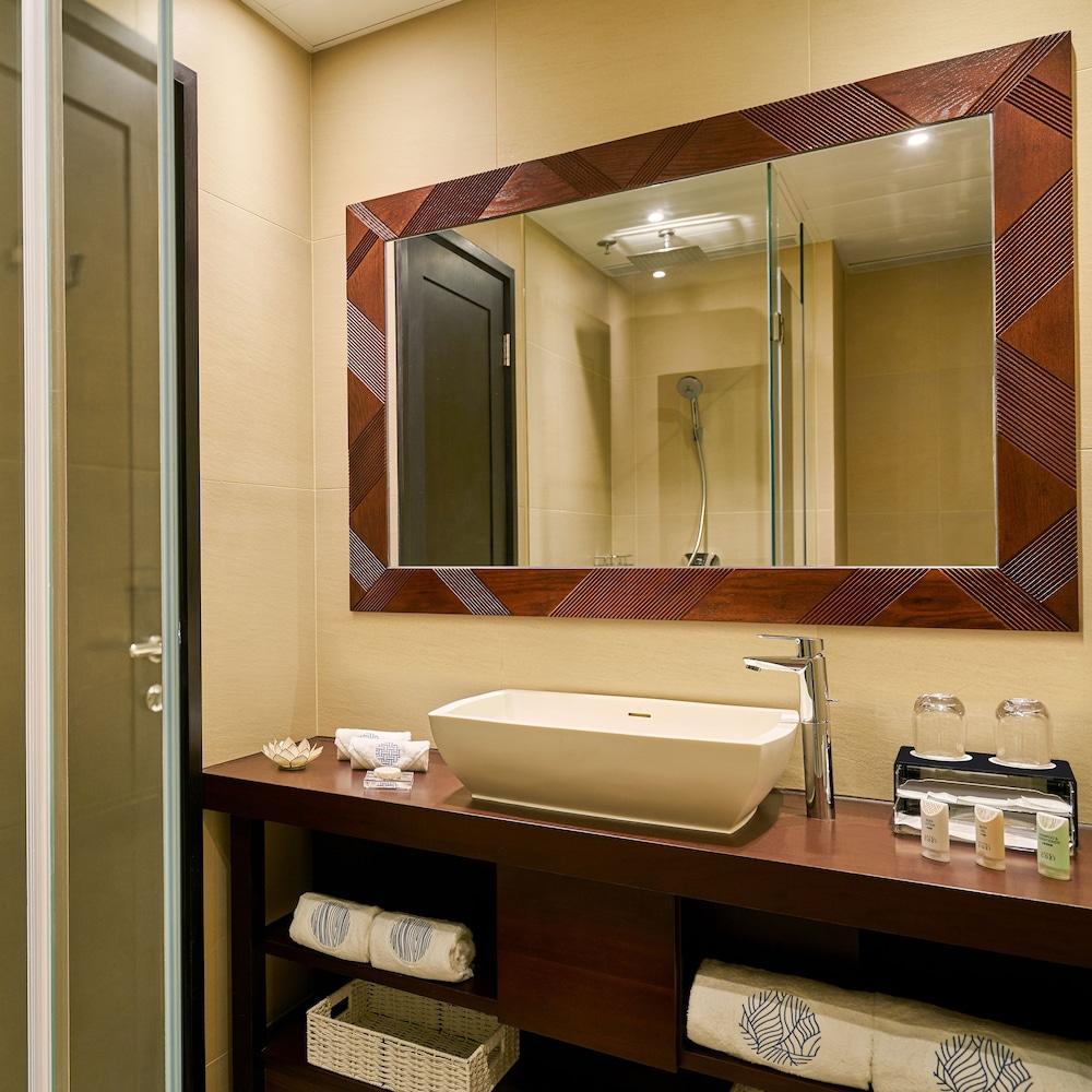 Hotel Cozi Resort Tuen Mun Гонконг Екстер'єр фото